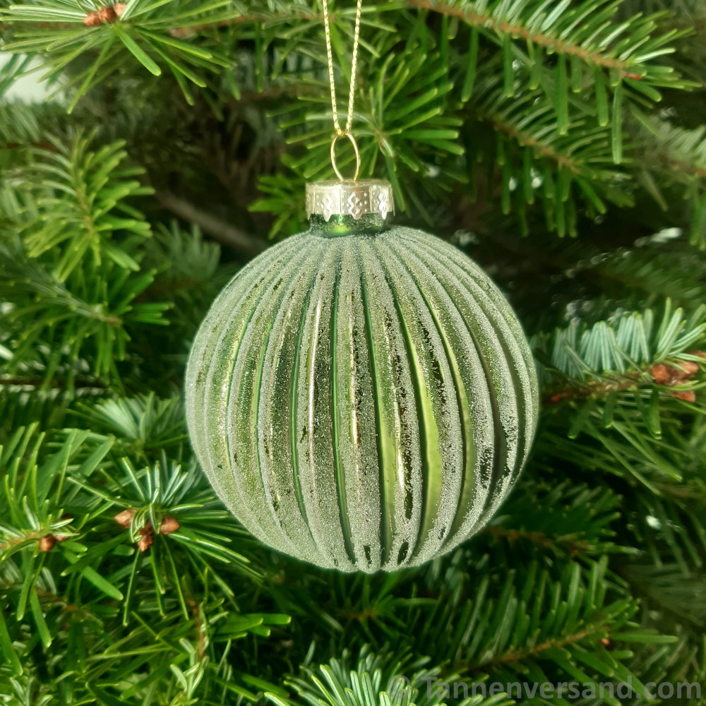 get-your-teams-official-weihnachtskugel-aus-glas-grun-gold-8-cm-online-now_6.jpg